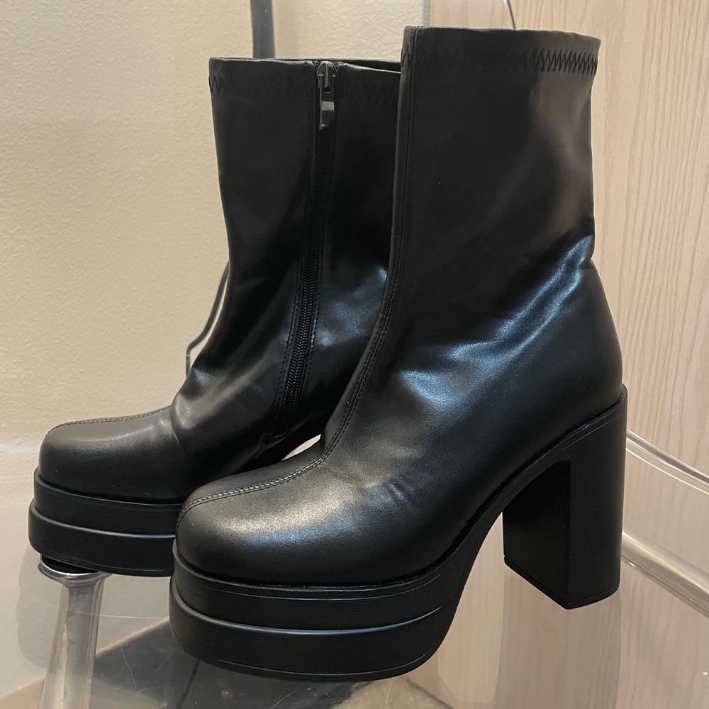 Women’s Black Platform Heel Booties